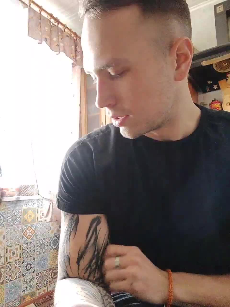 View or download file relaaxxvikka on 2023-02-19 from bongacams