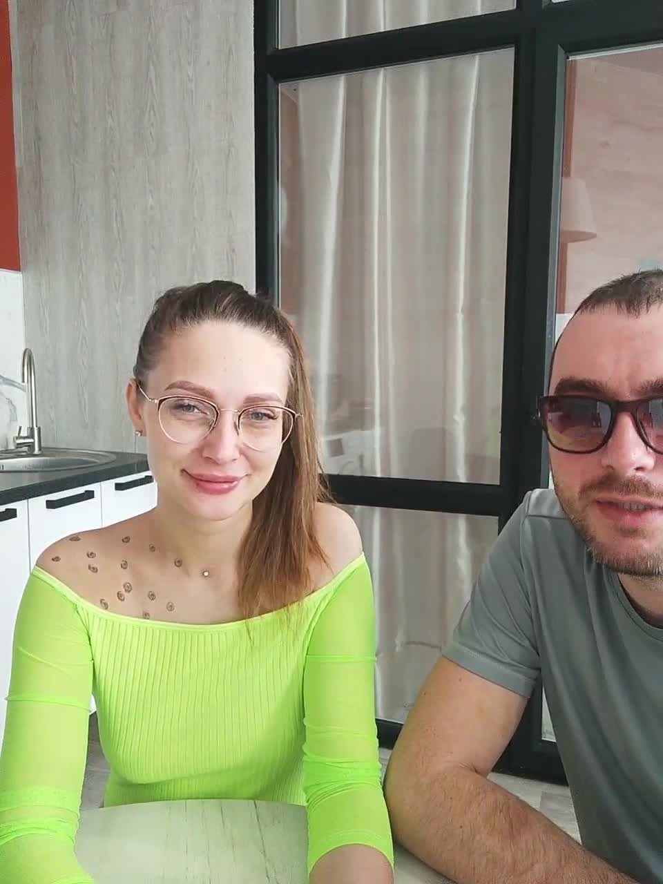 View or download file tchlen1 on 2023-02-19 from bongacams