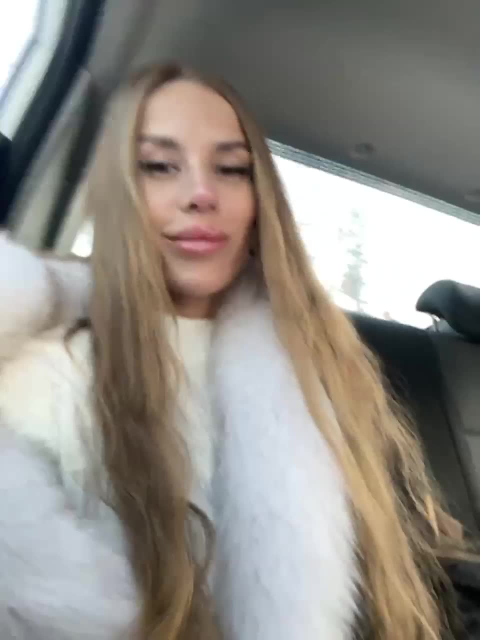 View or download file blondinochkaa on 2023-02-21 from bongacams