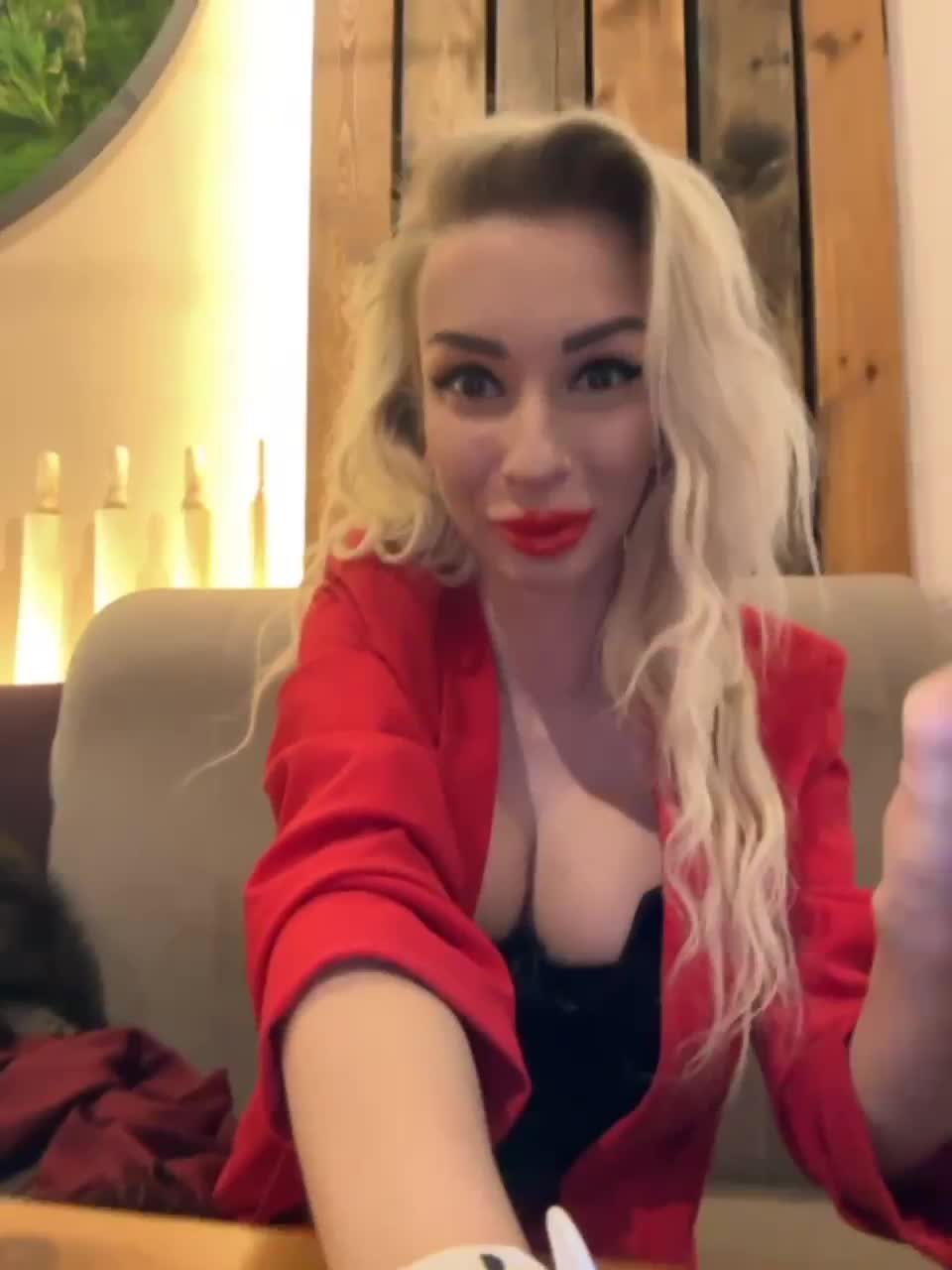 View or download file goldpussy69 on 2023-02-21 from bongacams