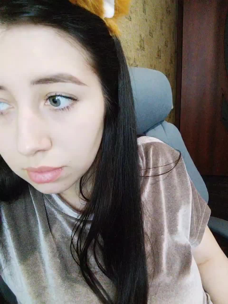 View or download file mialiahot on 2023-02-21 from bongacams