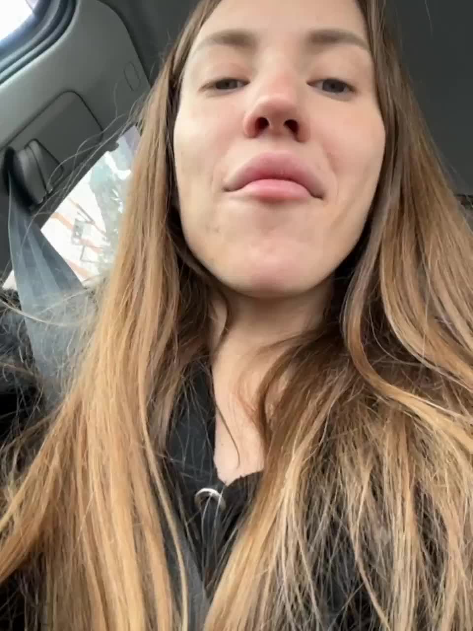 View or download file varadderoo on 2023-02-21 from bongacams