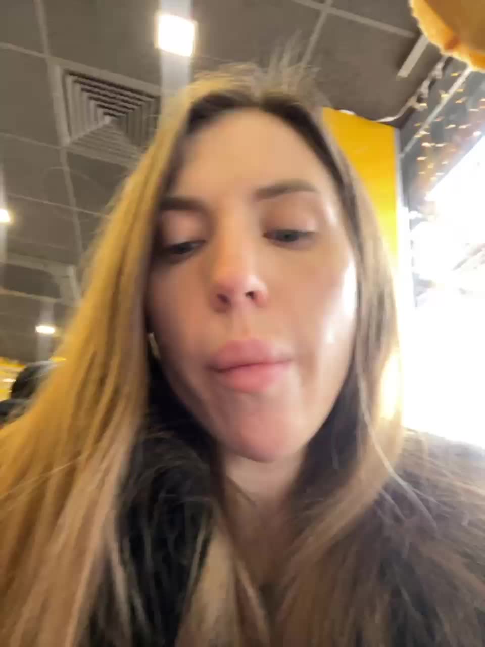 View or download file varadderoo on 2023-02-21 from bongacams