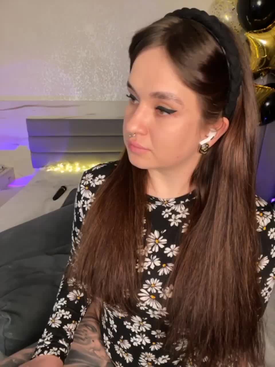 View or download file whoremira on 2023-02-21 from bongacams