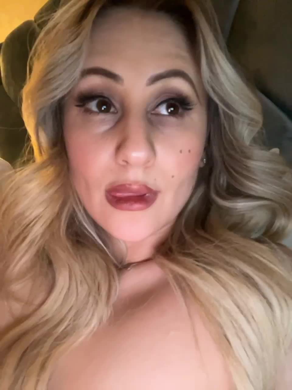 View or download file wowliliwow on 2023-02-21 from bongacams