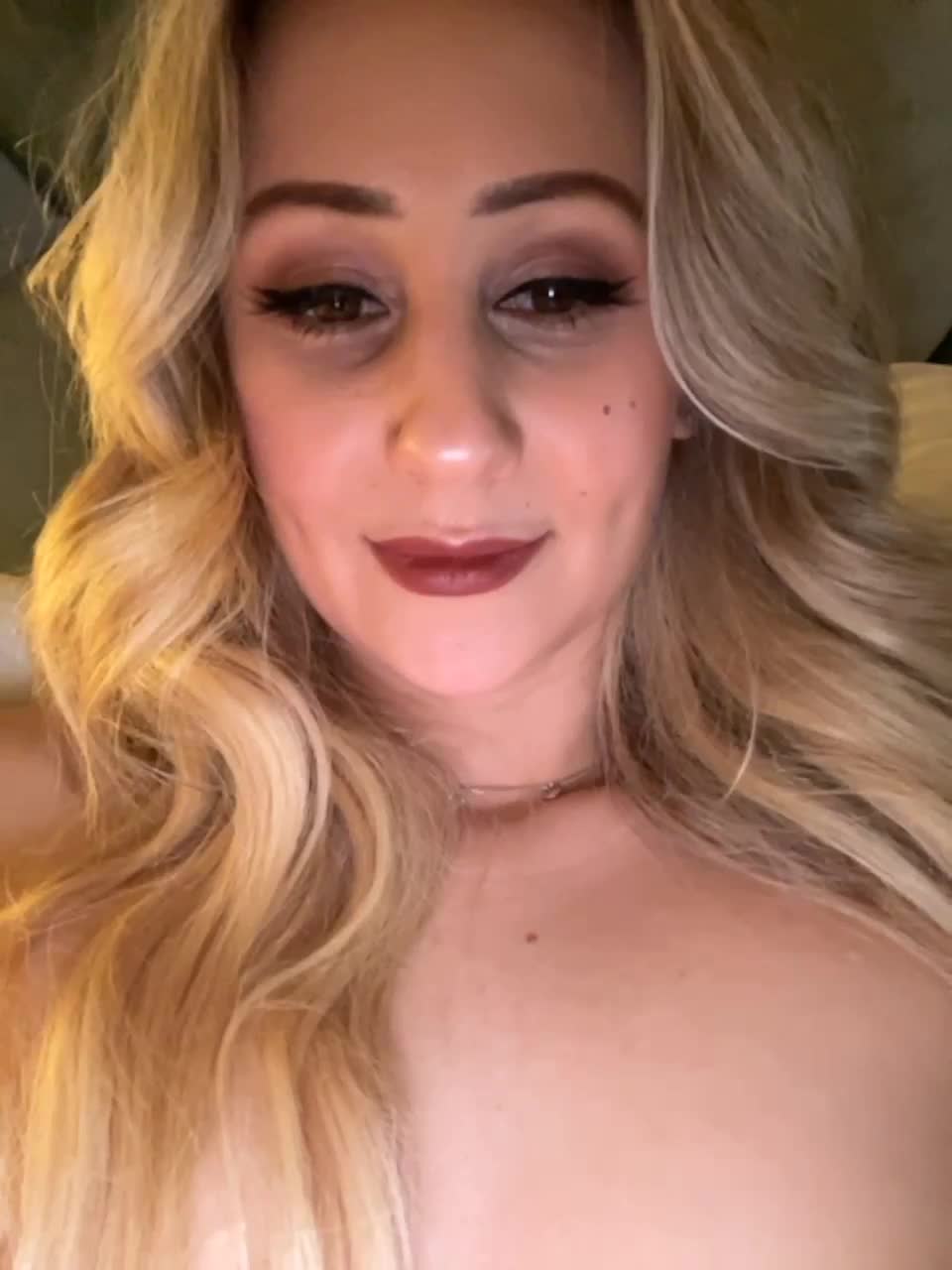 View or download file wowliliwow on 2023-02-22 from bongacams