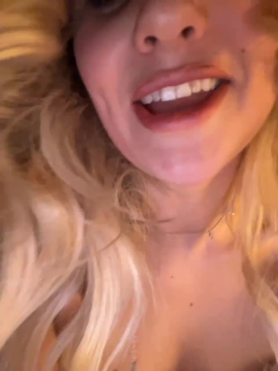 View or download file wowliliwow on 2023-02-22 from bongacams