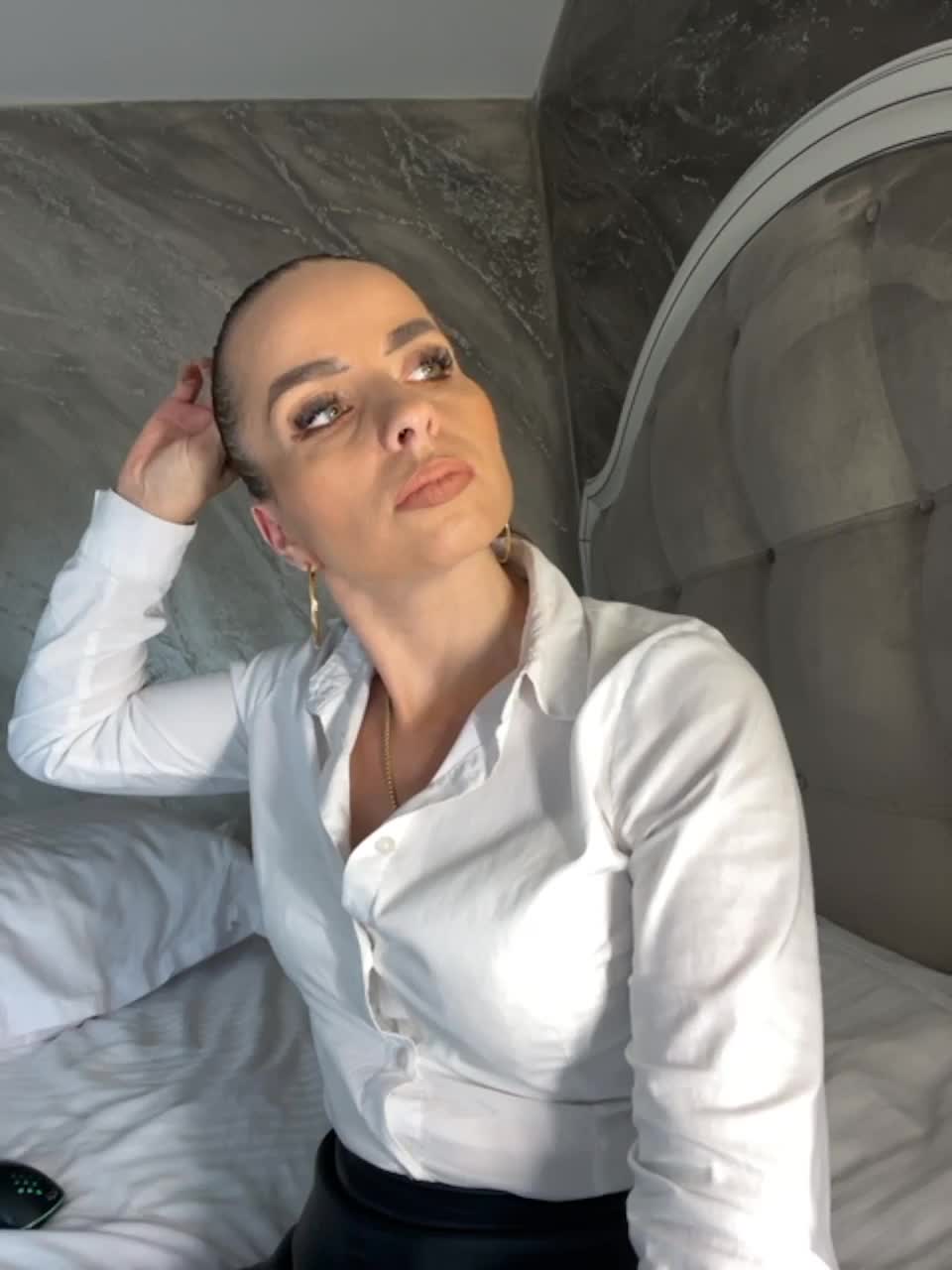 View or download file alexialexx on 2023-02-23 from bongacams