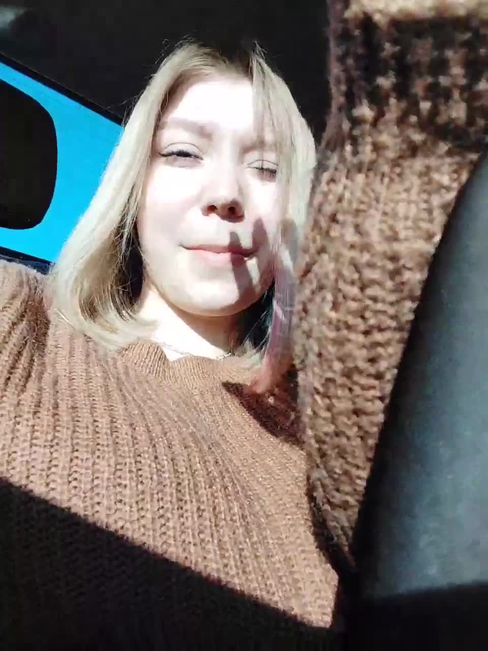 View or download file isabellast on 2023-02-23 from bongacams