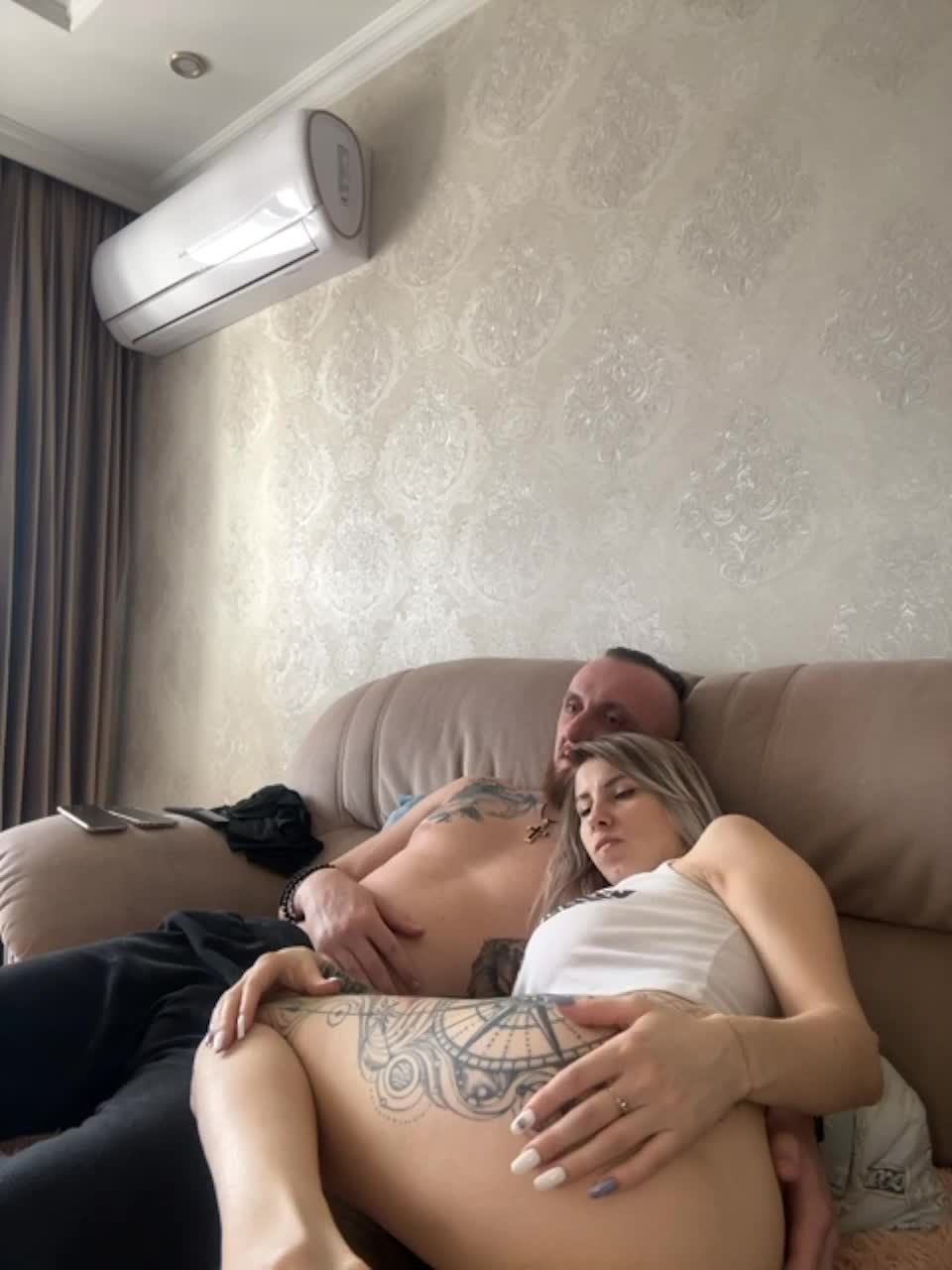 View or download file vik1one1 on 2023-02-23 from bongacams