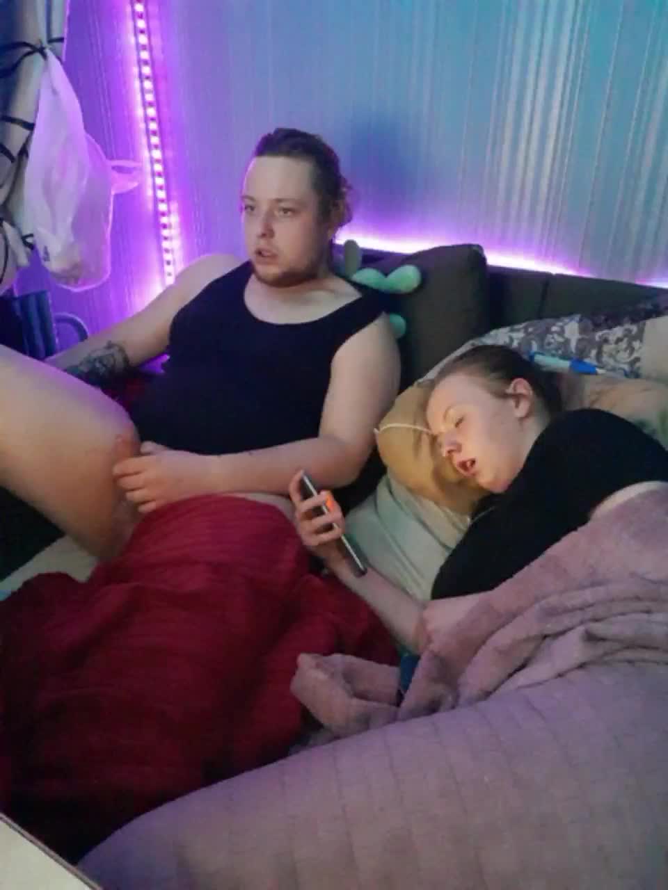 View or download file hedgehog0220 on 2023-02-24 from bongacams