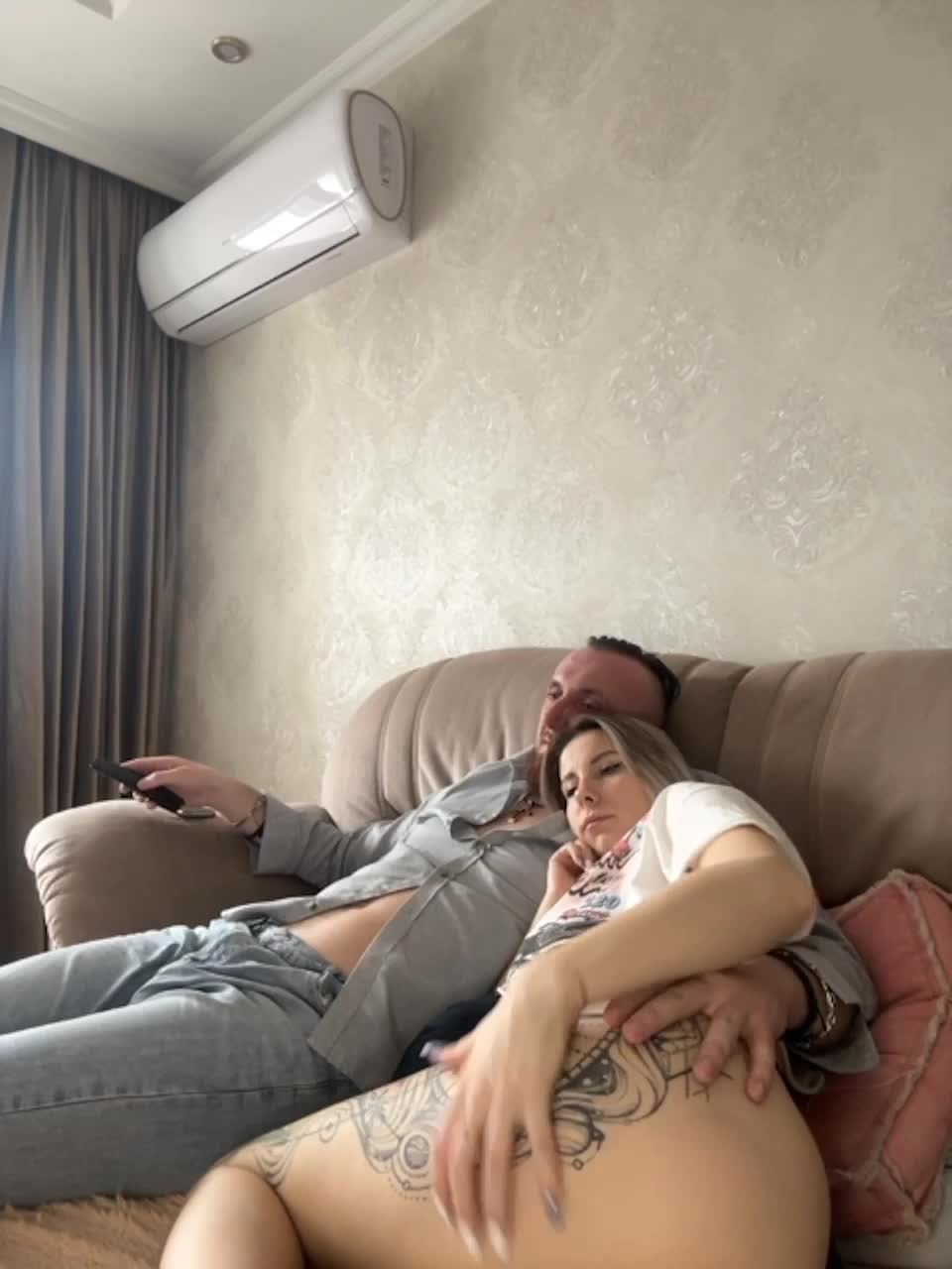 View or download file vik1one1 on 2023-02-24 from bongacams