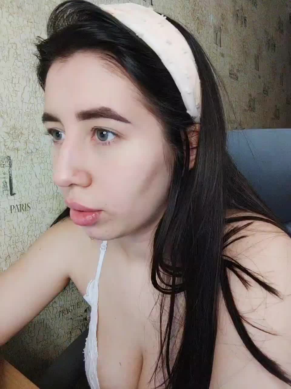 View or download file mialiahot on 2023-02-25 from Bongacams