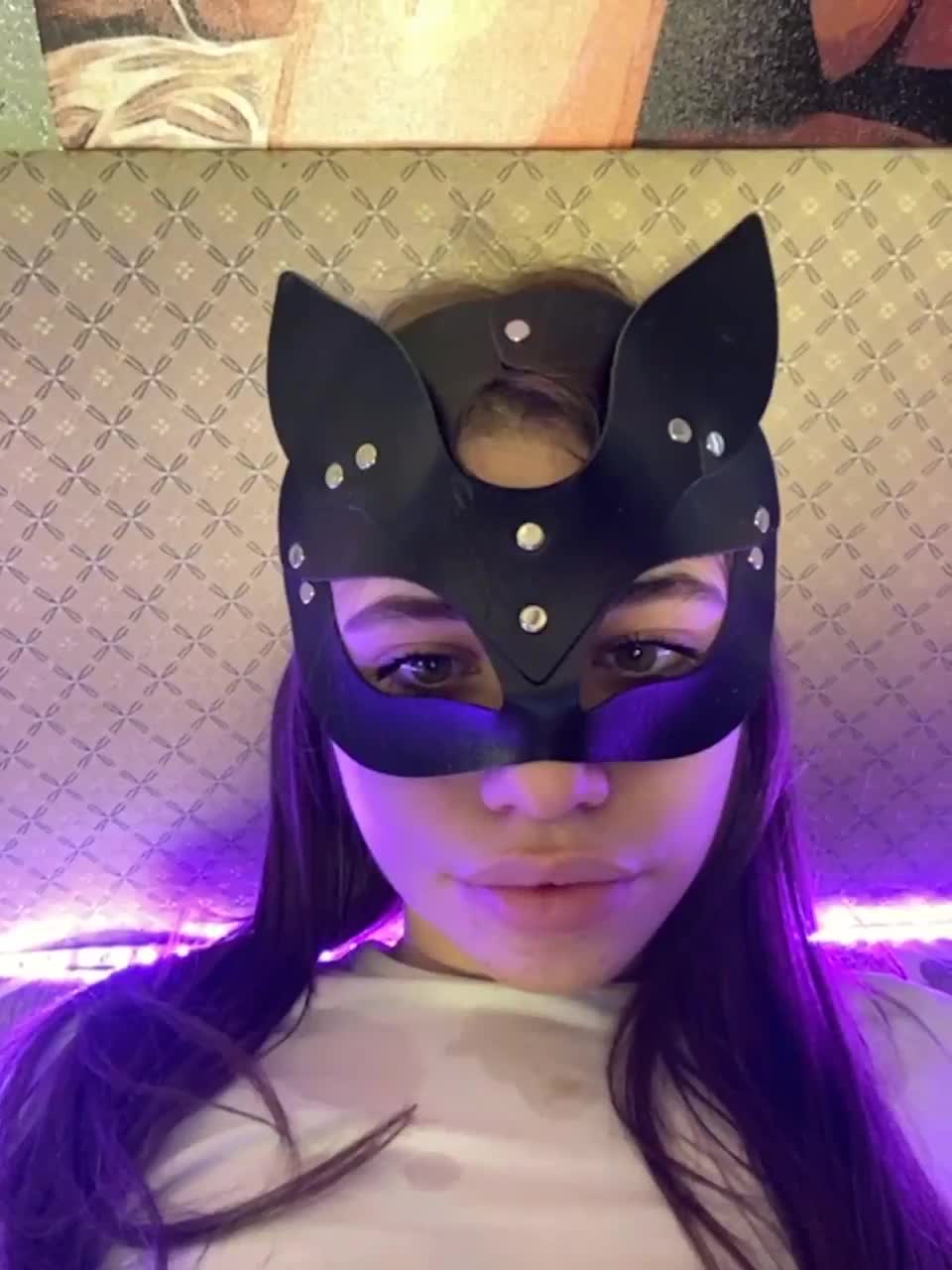 View or download file skromnayaa on 2023-02-25 from bongacams