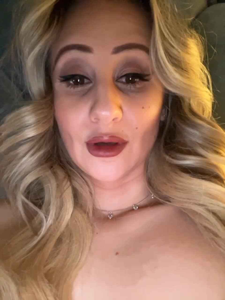 View or download file wowliliwow on 2023-02-27 from bongacams