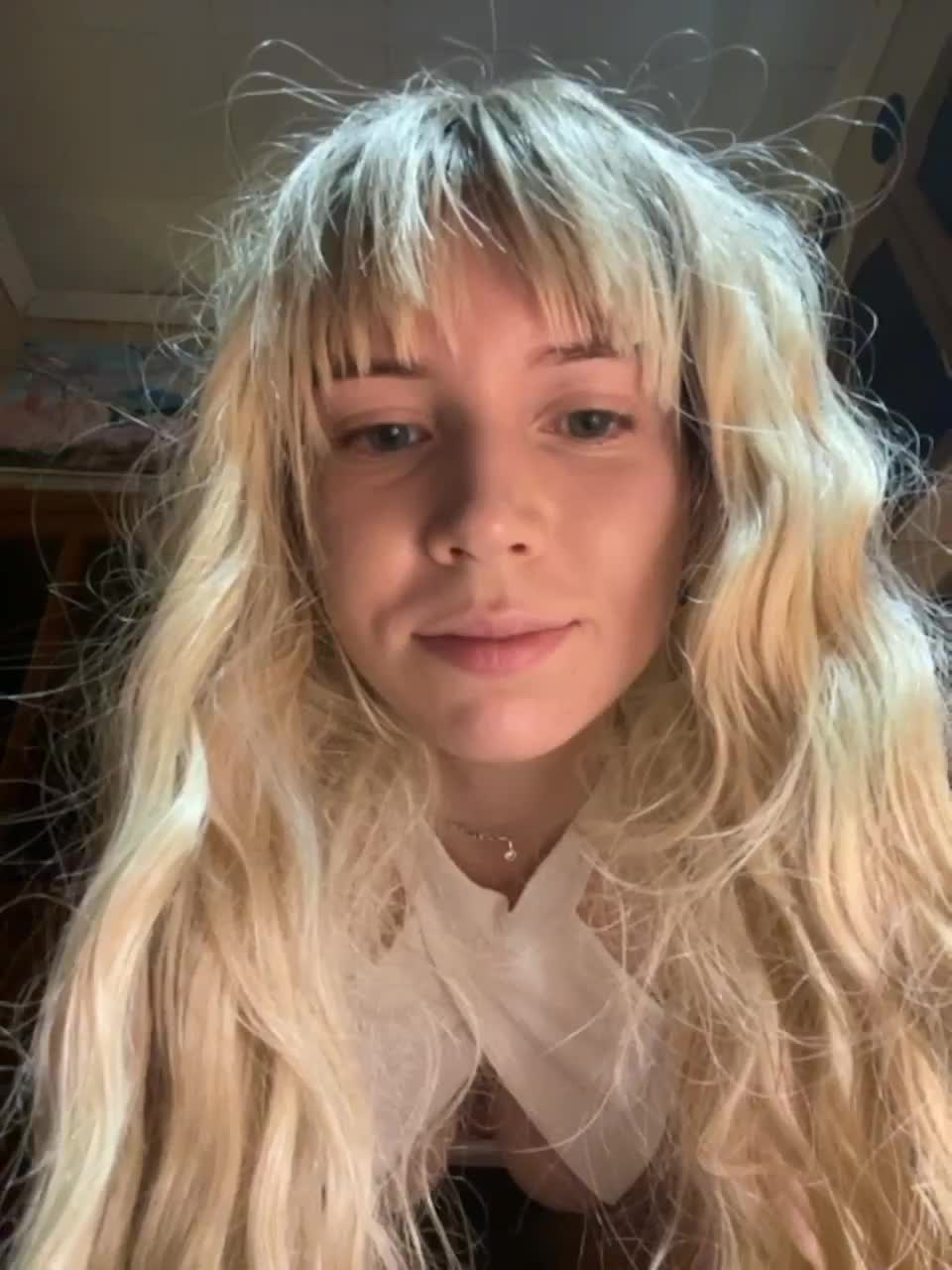 View or download file kika_co on 2023-02-28 from bongacams