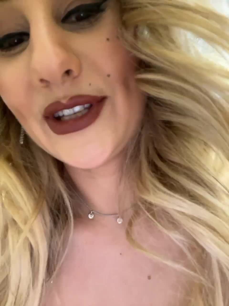 View or download file wowliliwow on 2023-02-28 from bongacams