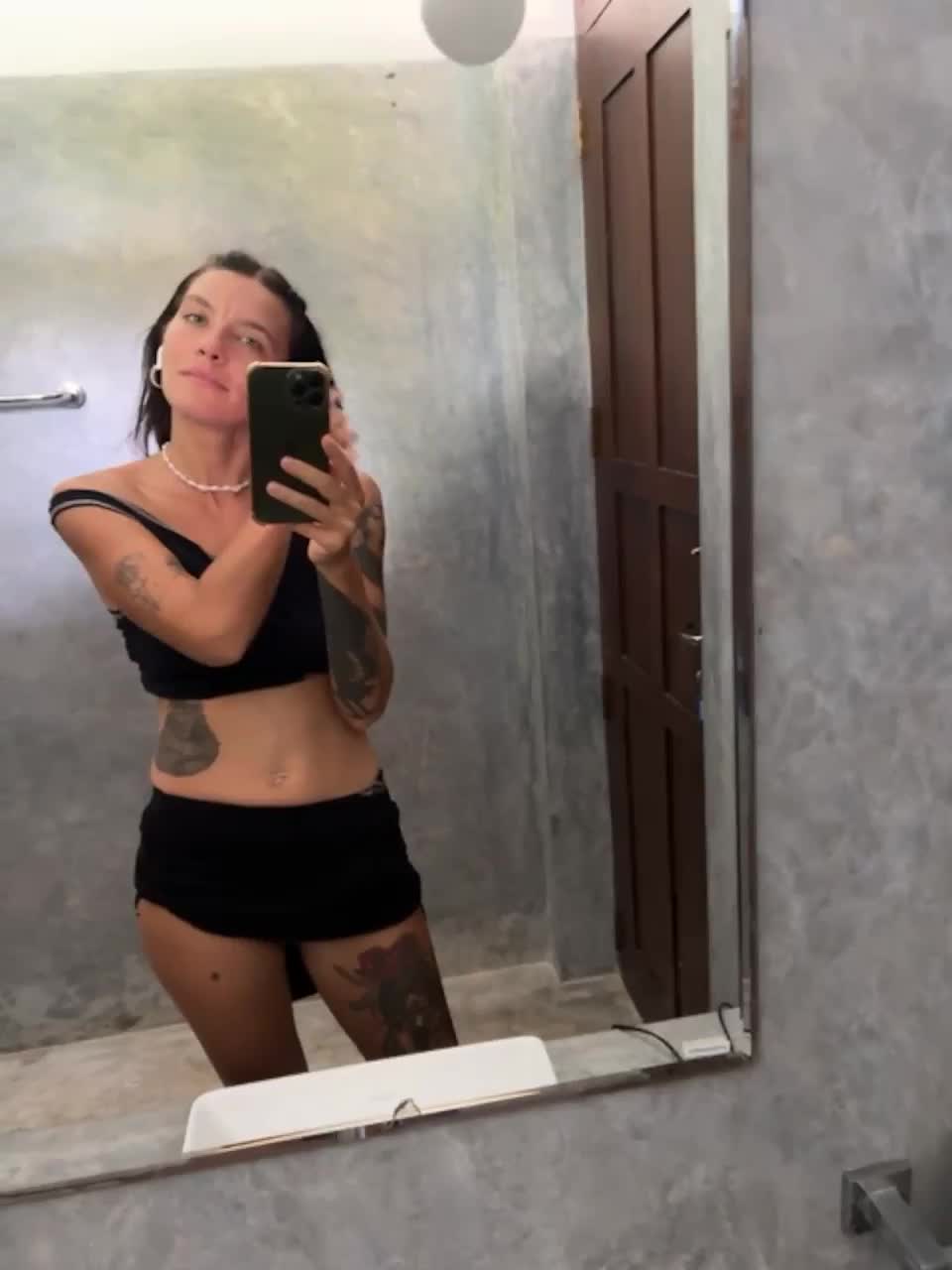 View or download file girlschatt on 2023-03-01 from bongacams