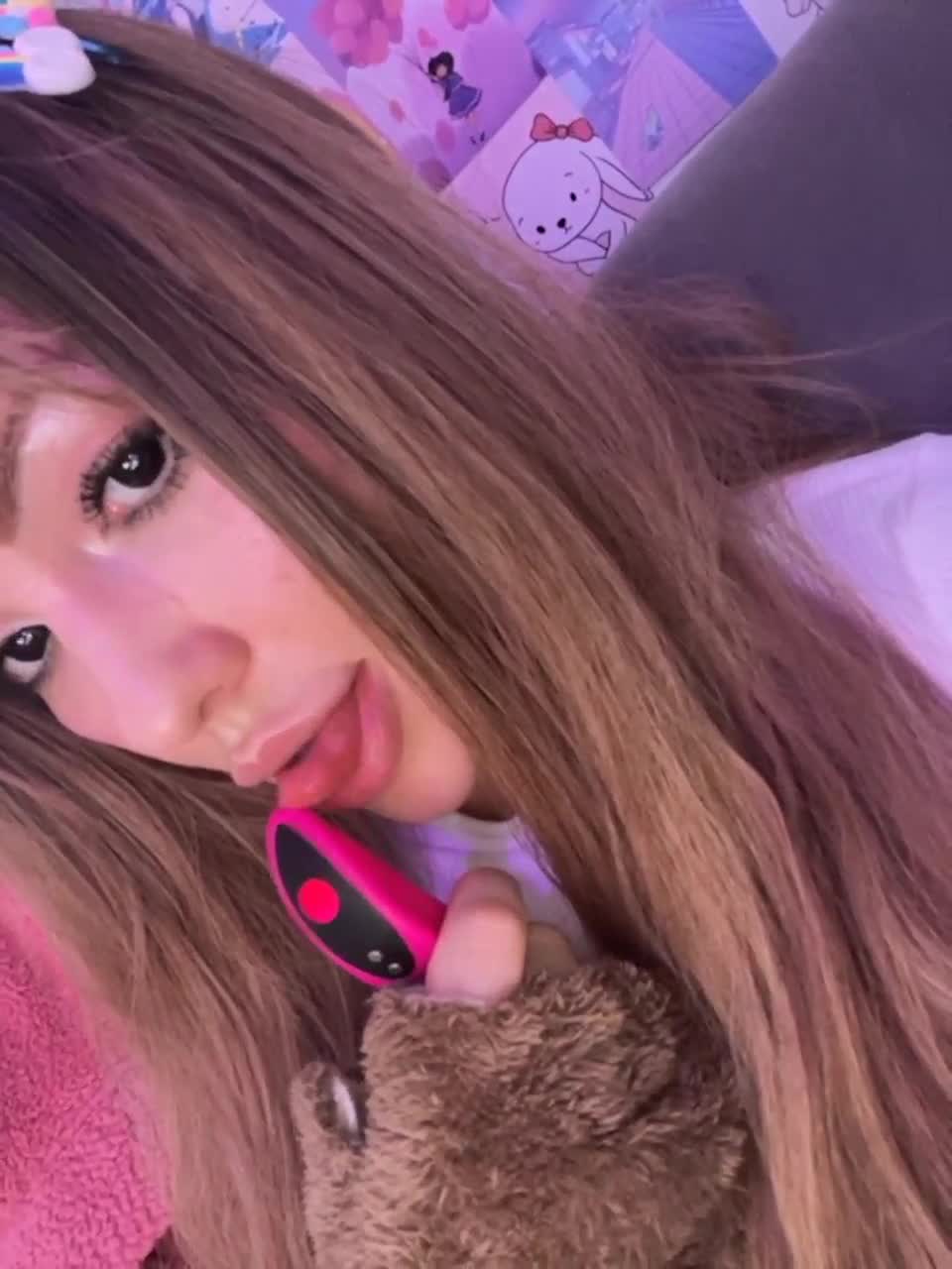 View or download file ladycharmer on 2023-03-01 from bongacams