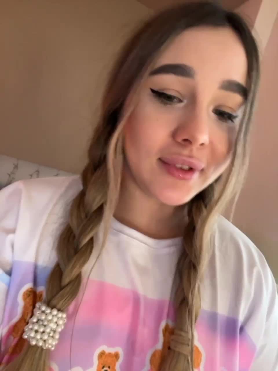 View or download file bloomjuliette on 2023-03-03 from bongacams