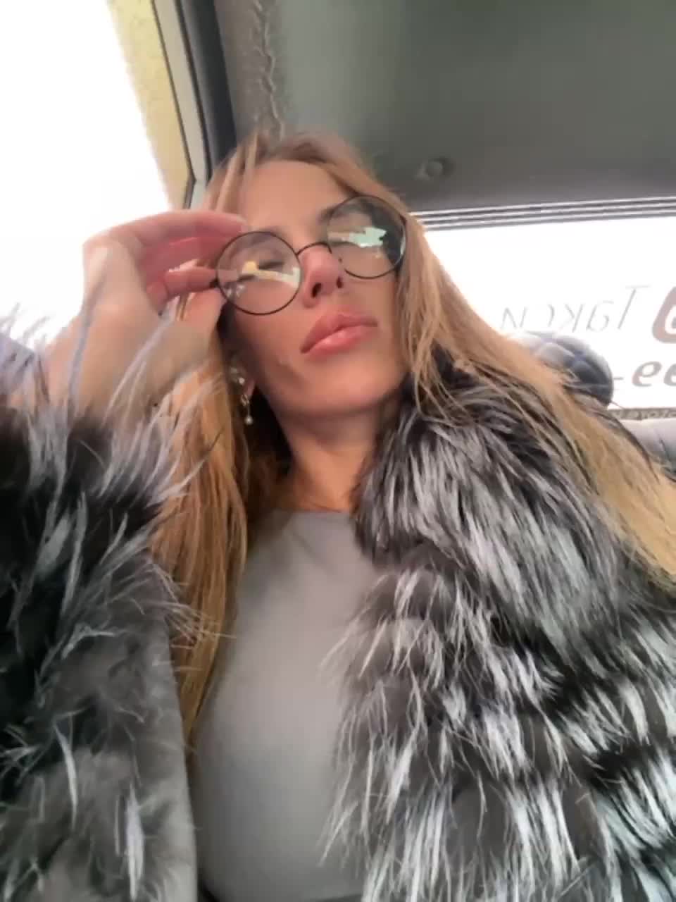 View or download file blondinochkaa on 2023-03-04 from bongacams