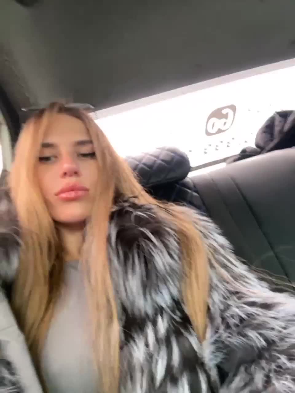 View or download file blondinochkaa on 2023-03-04 from bongacams