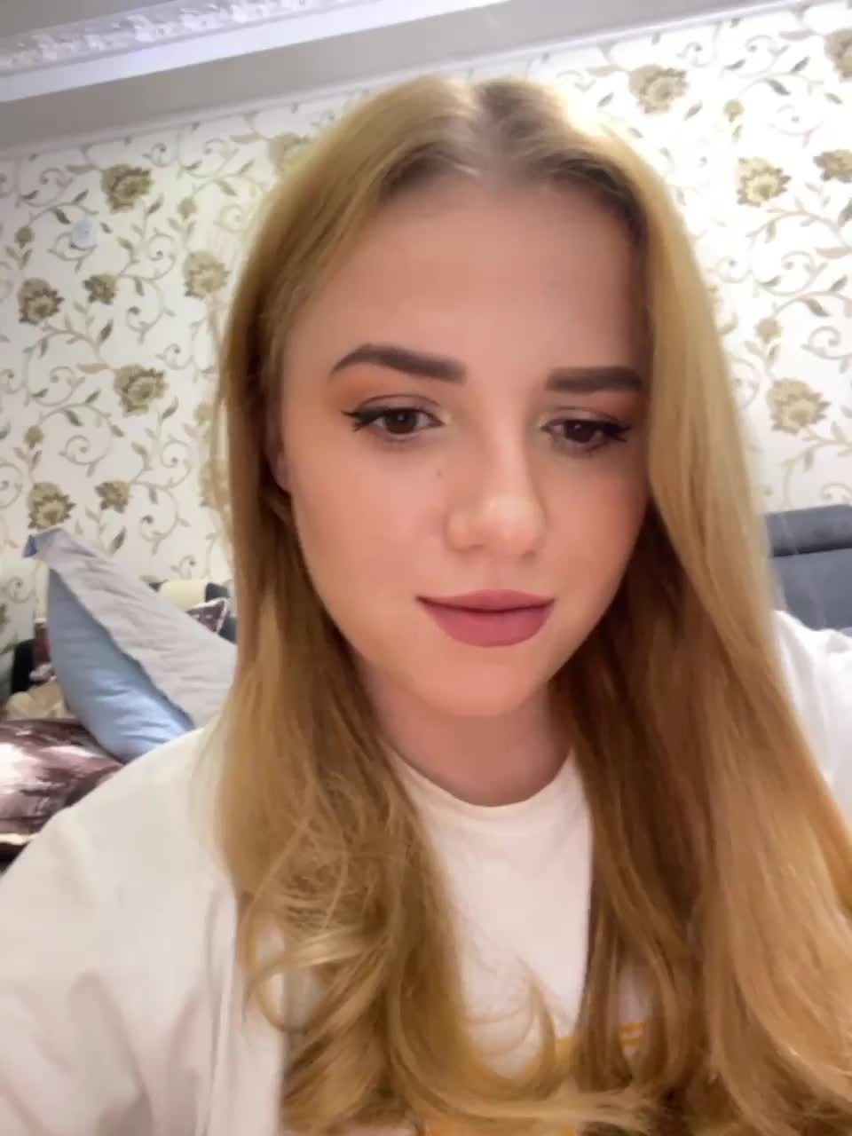 View or download file butterflysay on 2023-03-04 from bongacams