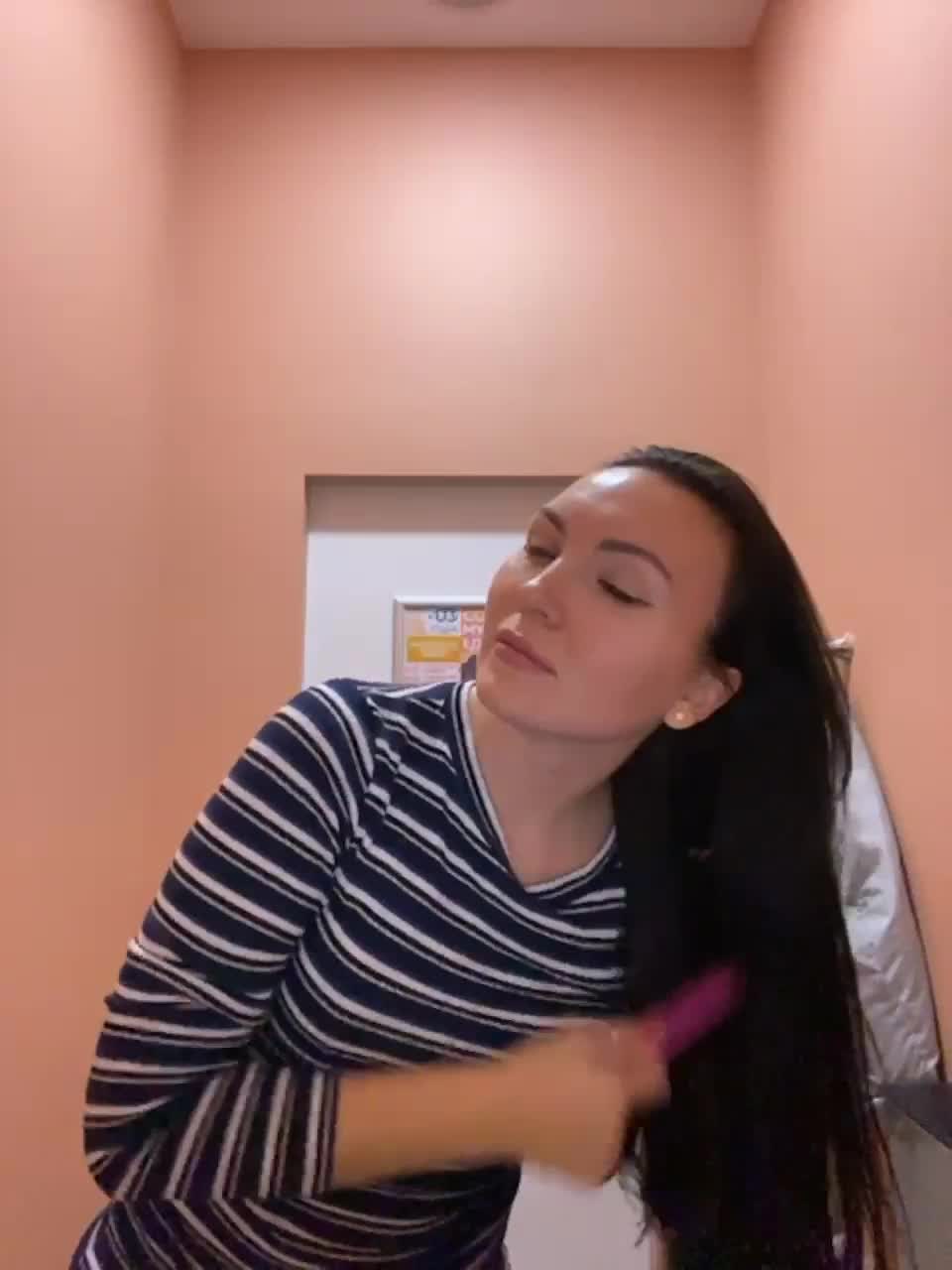 View or download file divora on 2023-03-04 from bongacams