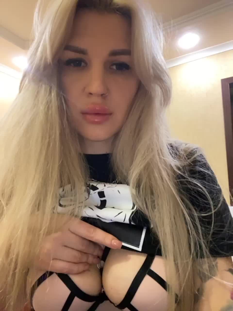 View or download file succubz on 2023-03-04 from bongacams