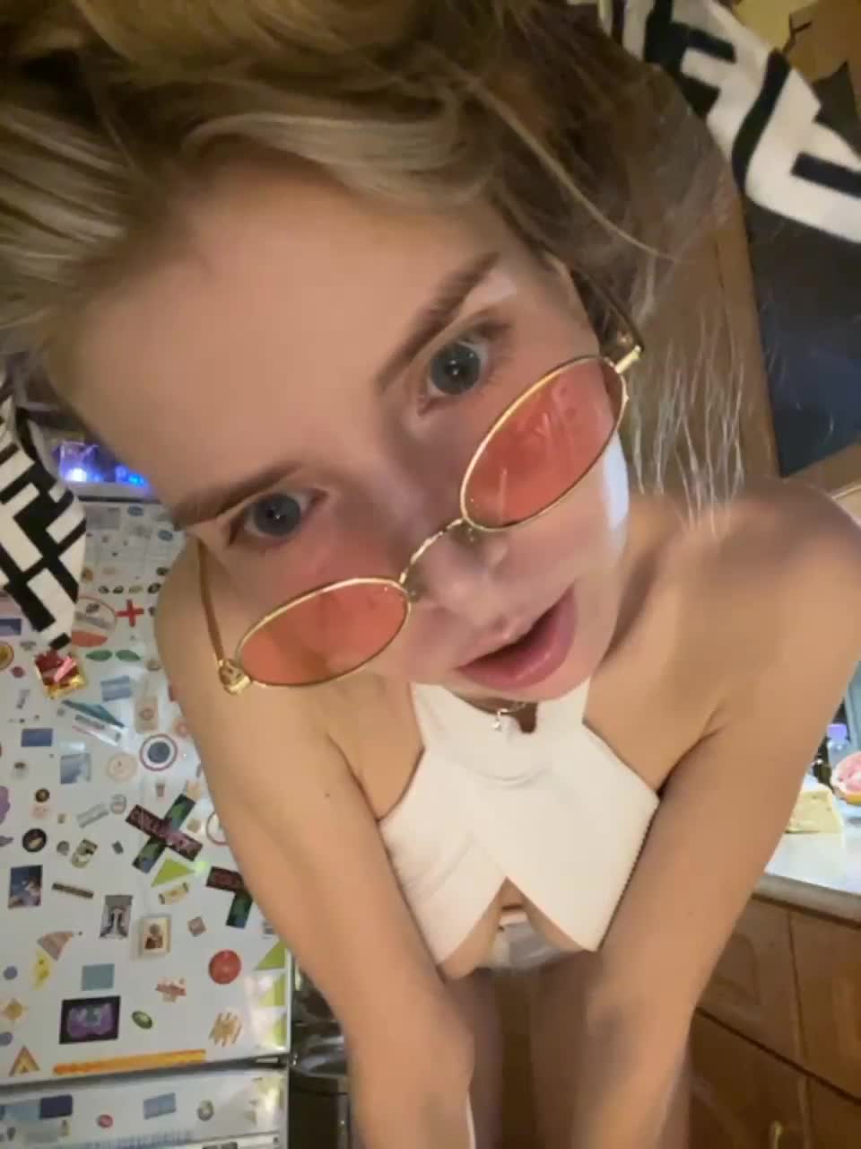 View or download file kika_co on 2023-03-07 from bongacams