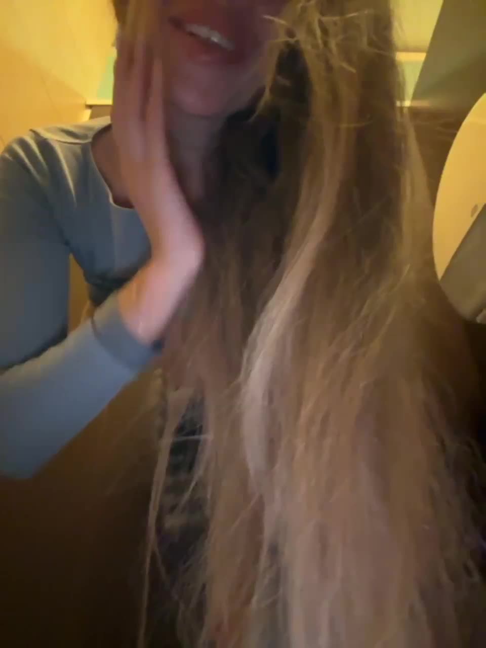 View or download file blondinochkaa on 2023-03-08 from bongacams