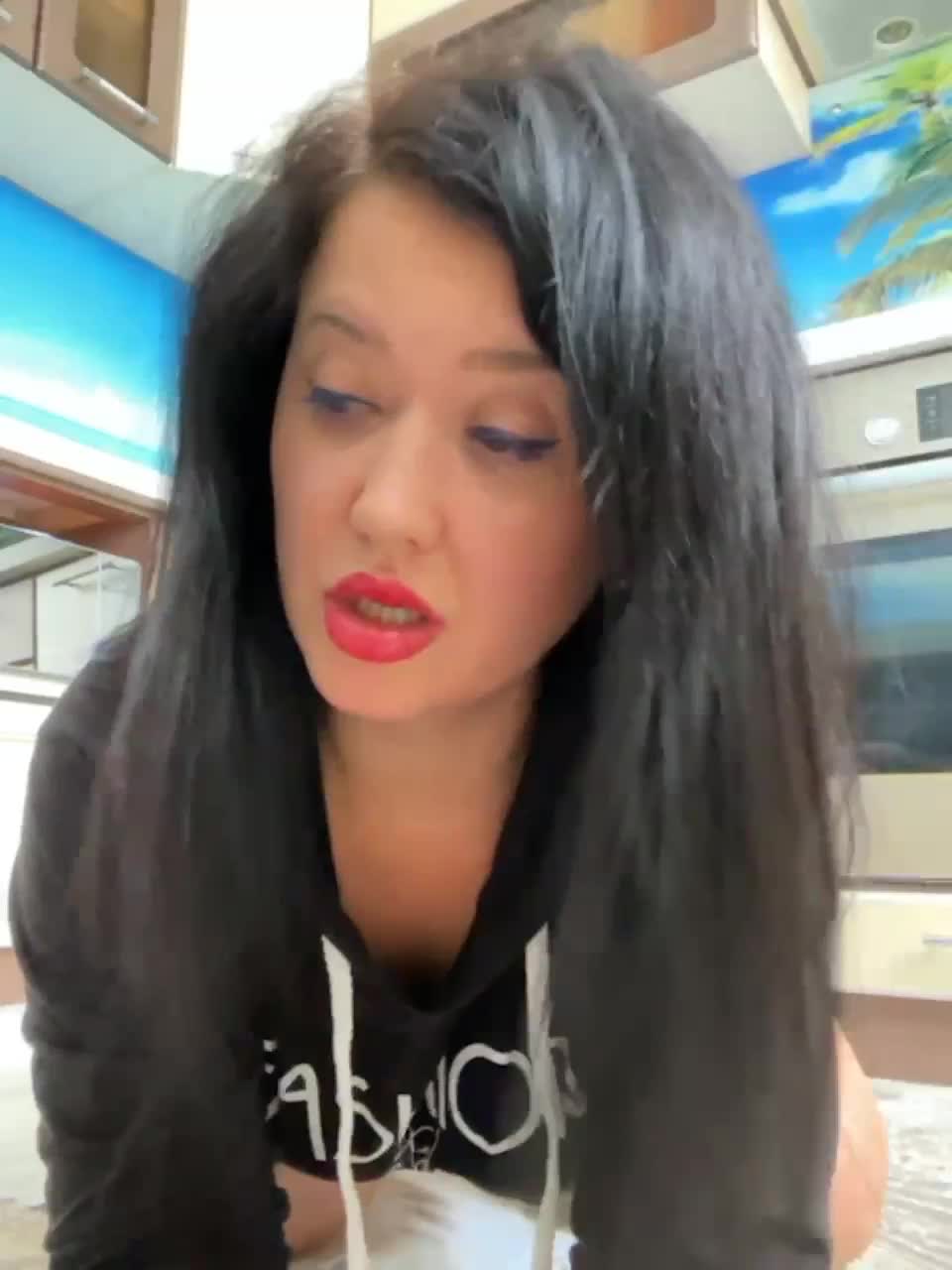 View or download file lovecatsuit on 2023-03-08 from bongacams