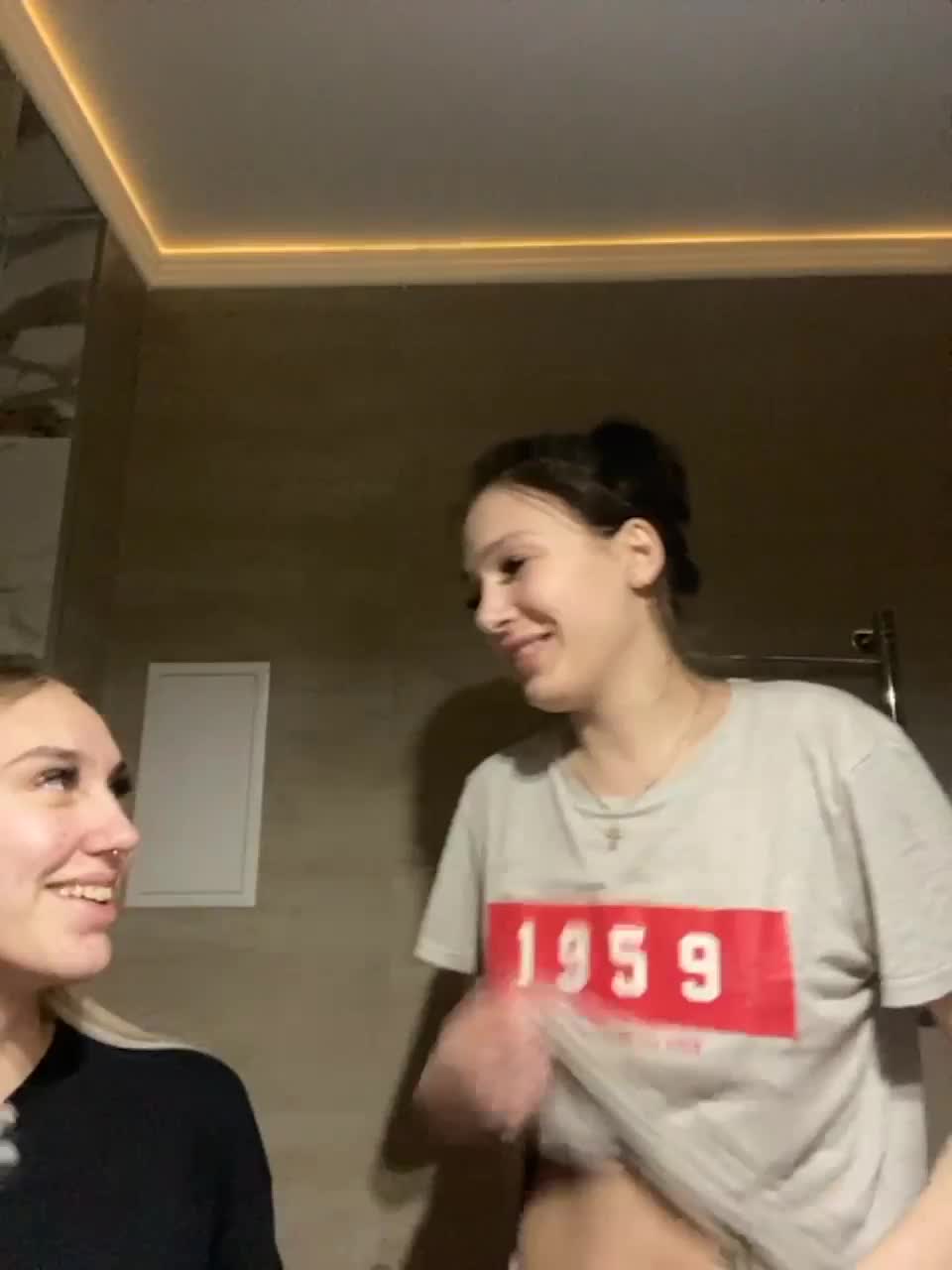 View or download file fuckkrisanna on 2023-03-09 from bongacams