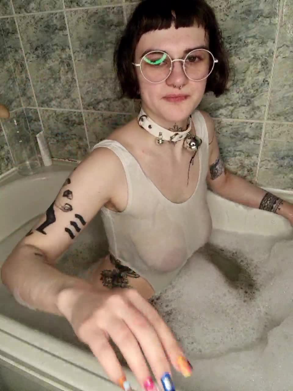 View or download file lolymolly on 2023-03-09 from bongacams