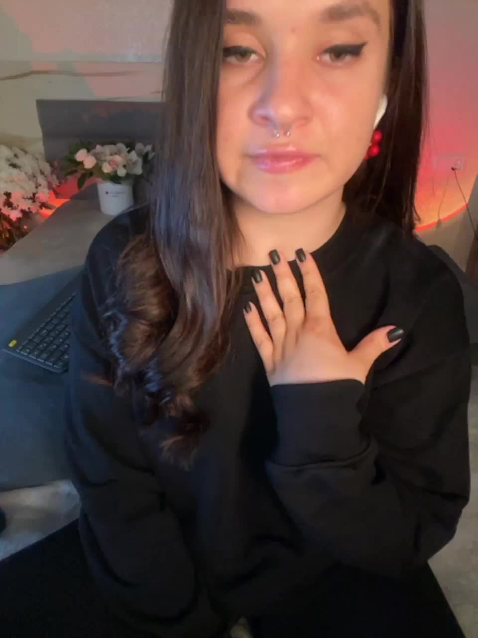 View or download file whoremira on 2023-03-09 from bongacams