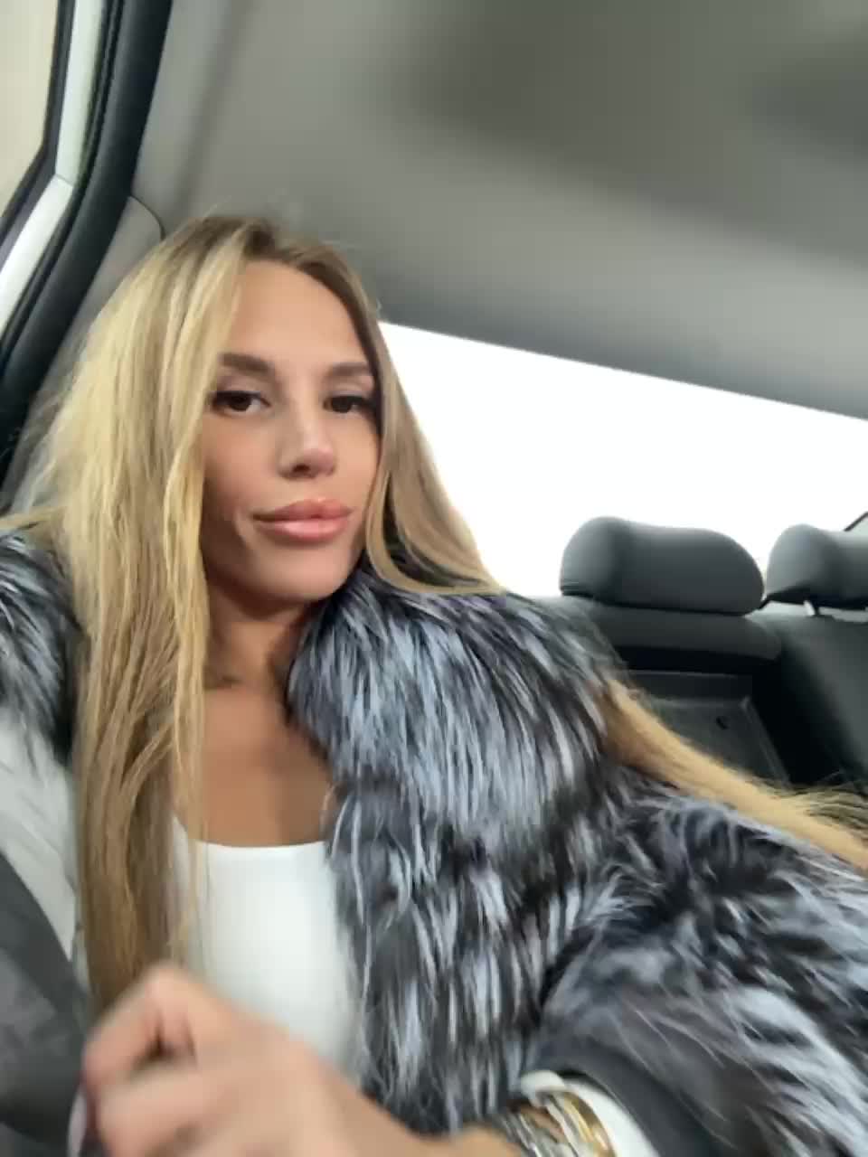 View or download file blondinochkaa on 2023-03-10 from bongacams