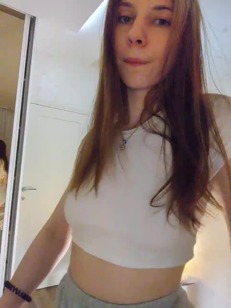 View or download file emilyev4ns on 2023-03-10 from bongacams