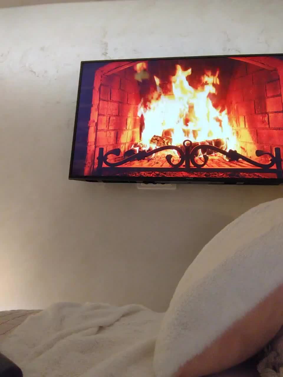 View or download file emilyev4ns on 2023-03-10 from bongacams