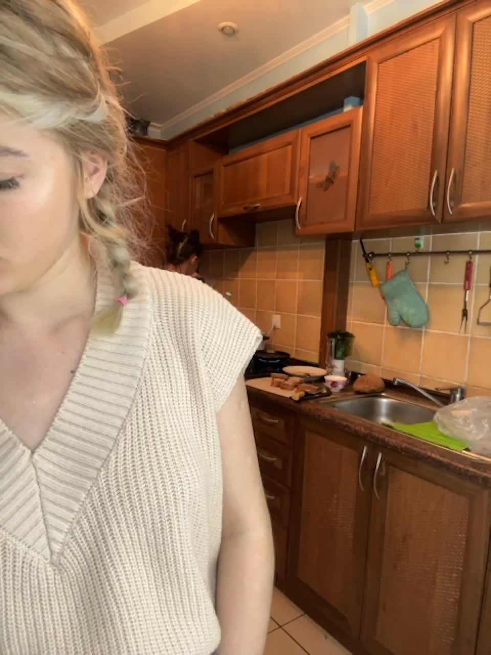 View or download file katedanverr on 2023-03-12 from bongacams