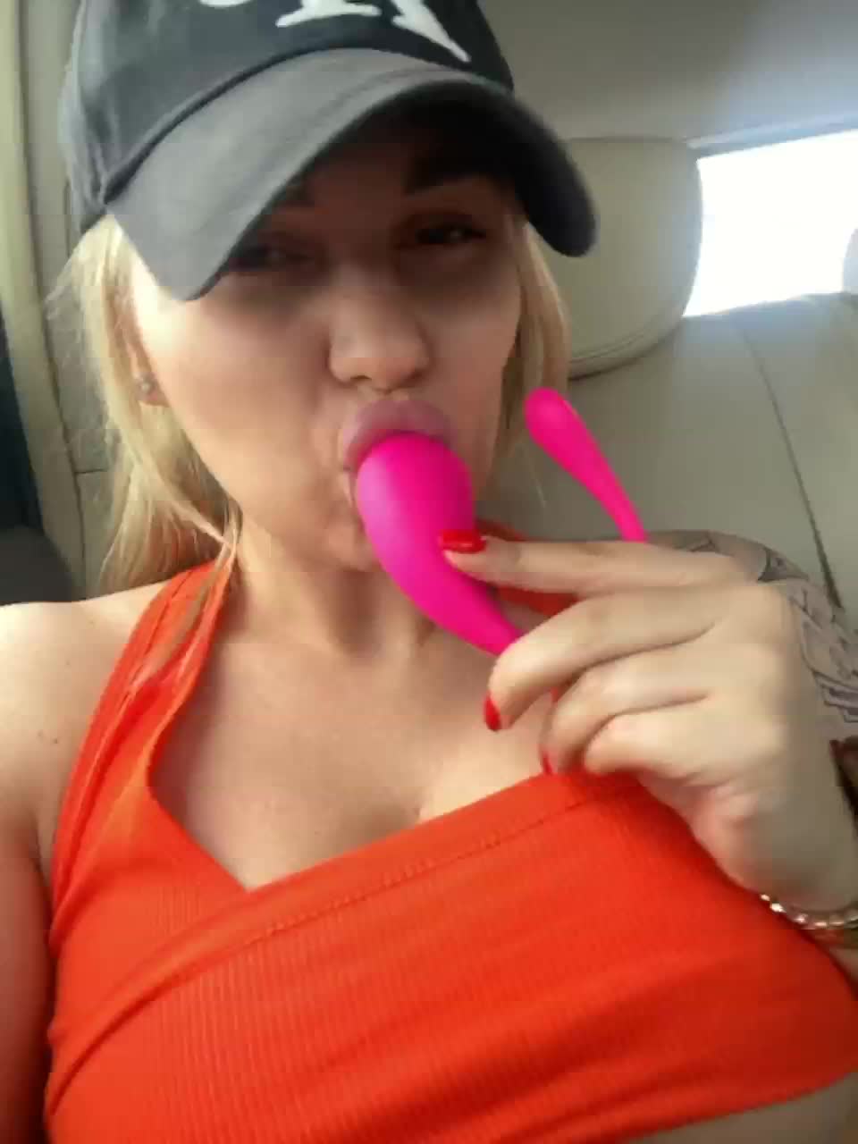 View or download file missblondie on 2023-03-12 from bongacams