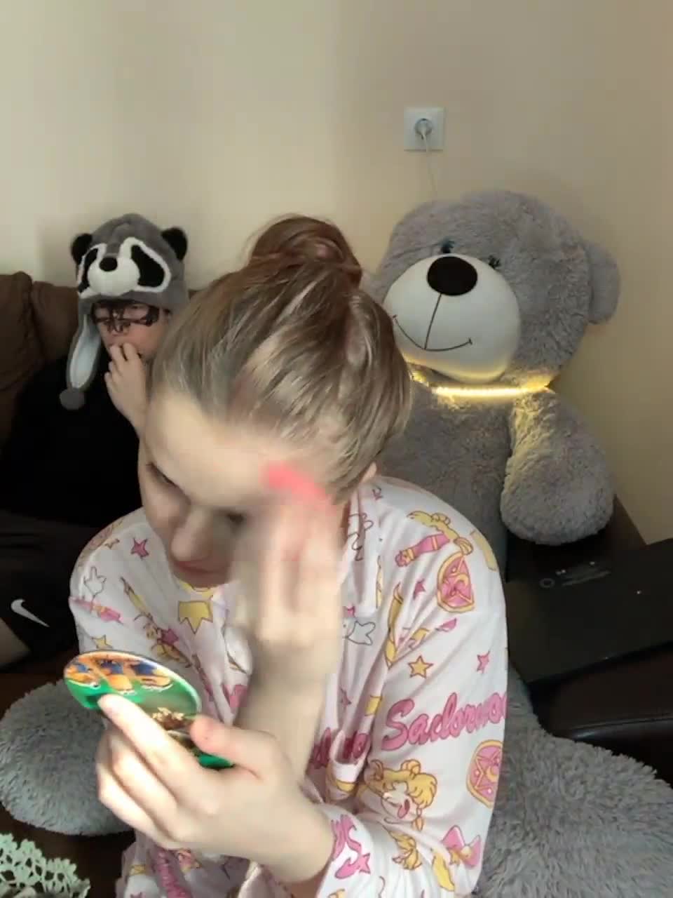 View or download file cute_popkins on 2023-03-13 from bongacams