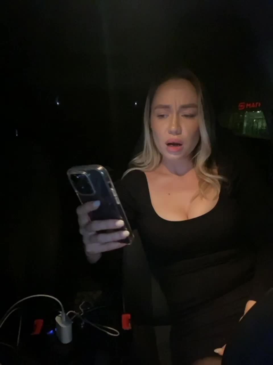 View or download file emili1_ on 2023-03-13 from bongacams