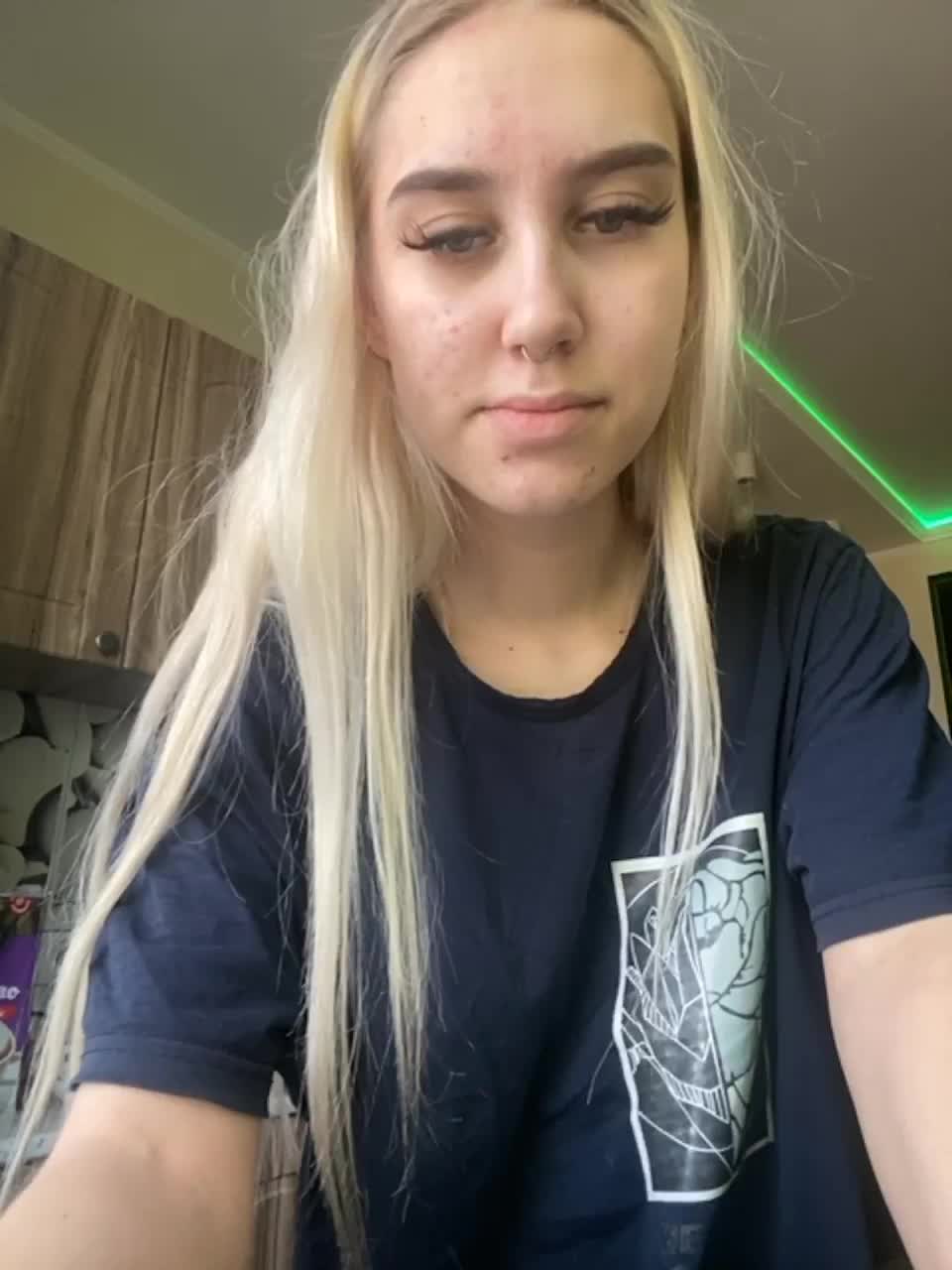 View or download file fuckkrisanna on 2023-03-13 from bongacams