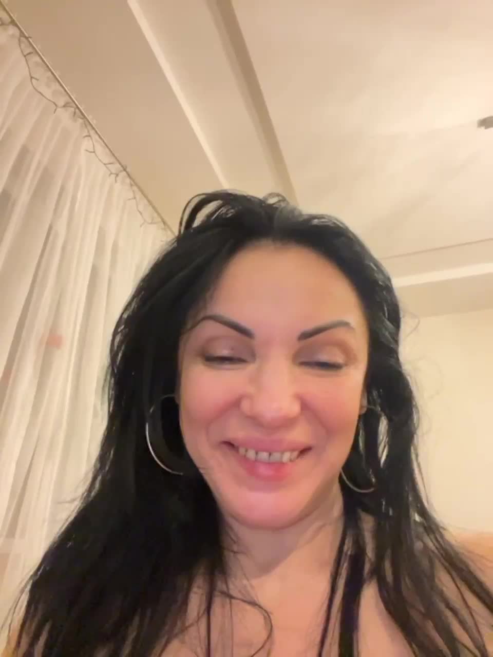 View or download file louisejenkin on 2023-03-13 from bongacams