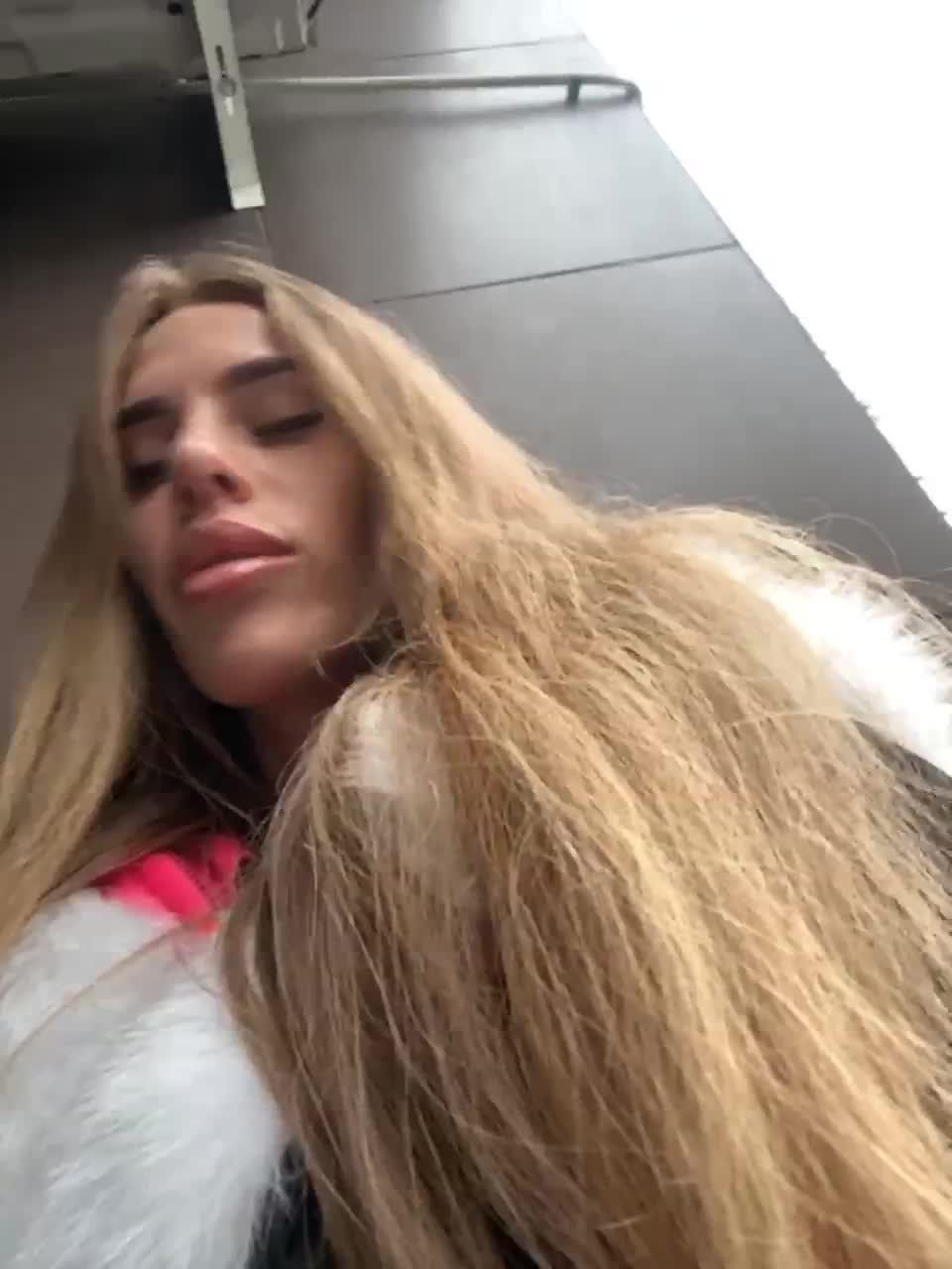 View or download file blondinochkaa on 2023-03-16 from bongacams