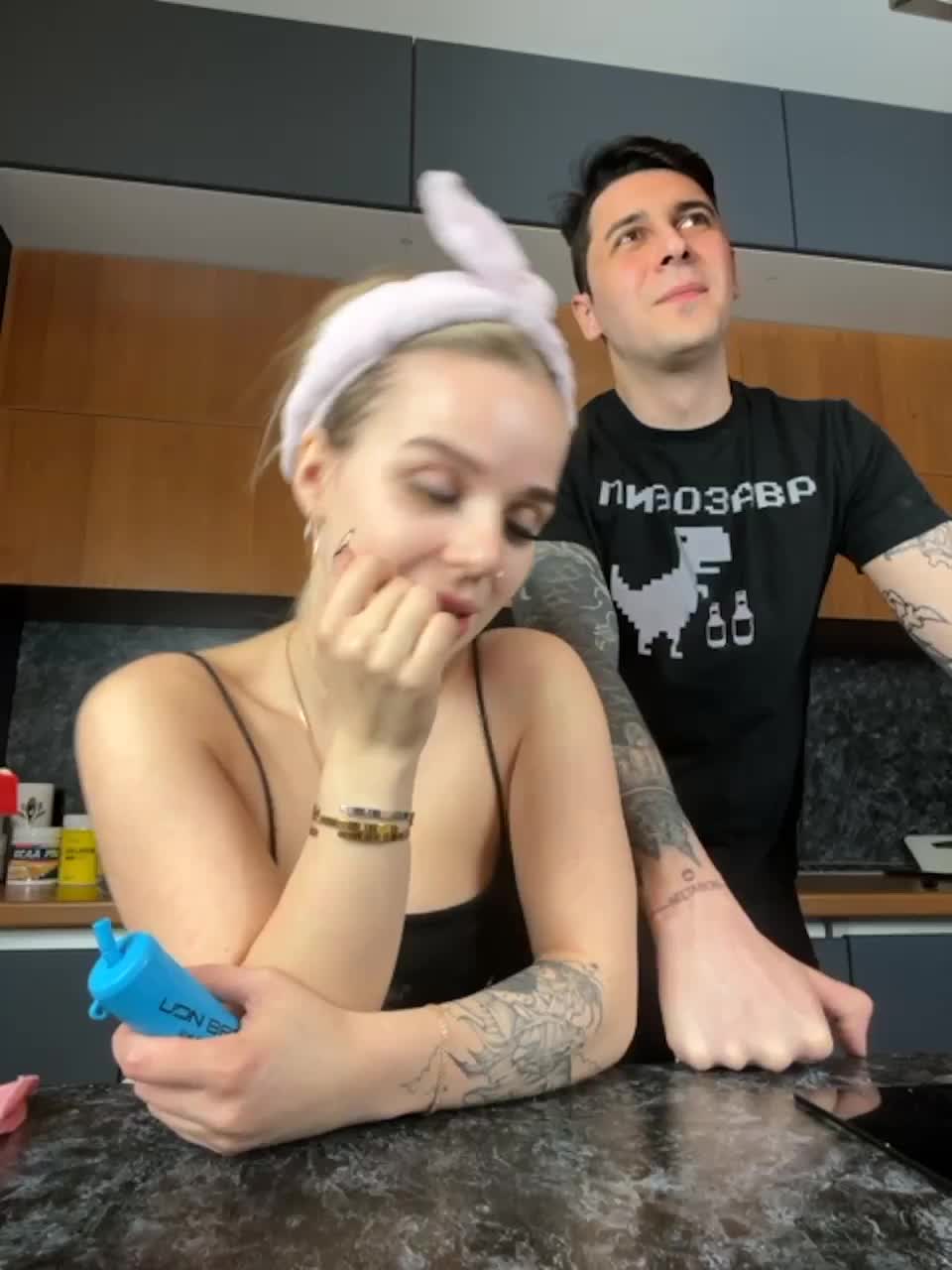 View or download file minifriends on 2023-03-16 from bongacams