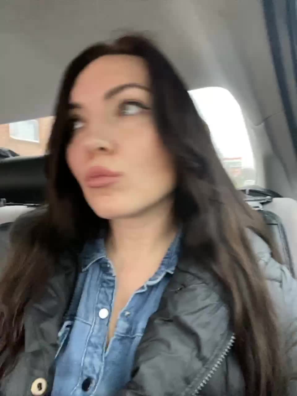 View or download file divora on 2023-03-18 from bongacams