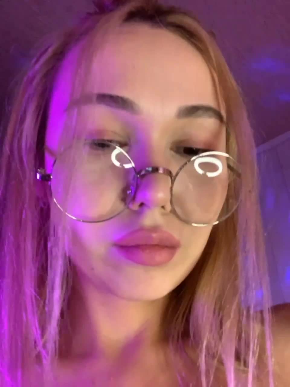 View or download file itayaa on 2023-03-18 from bongacams