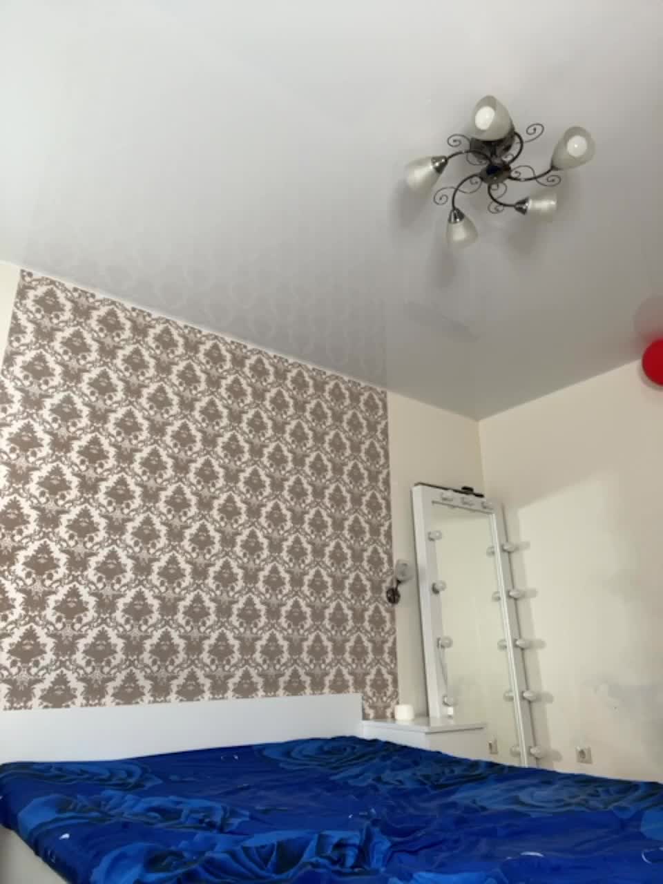 View or download file vikikiss on 2023-03-18 from bongacams