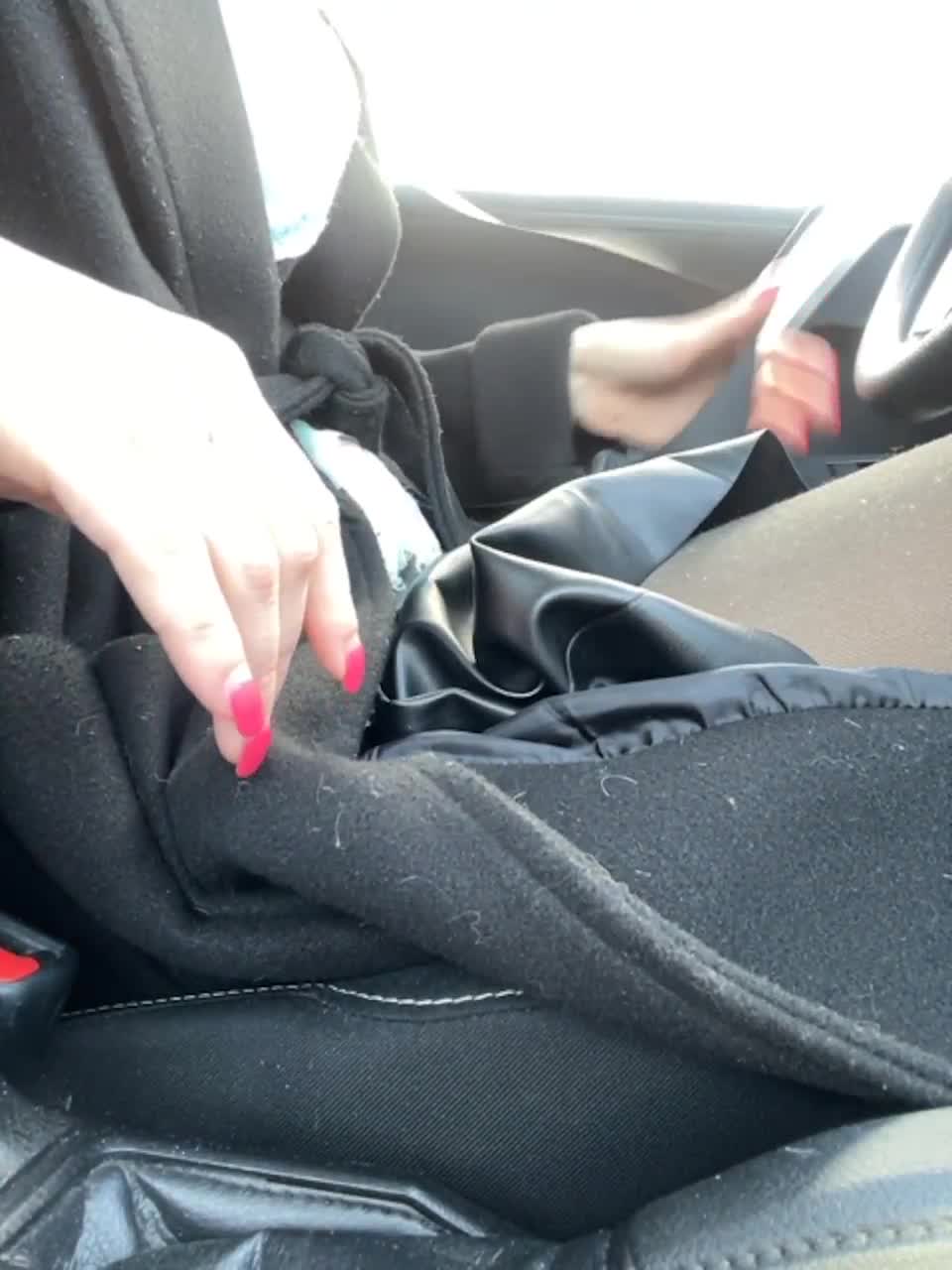 View or download file lady_dee on 2023-03-19 from bongacams